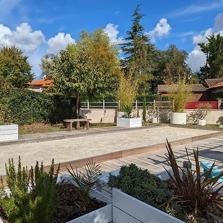 Lana 3 Etoiles * Montjean (Charente)